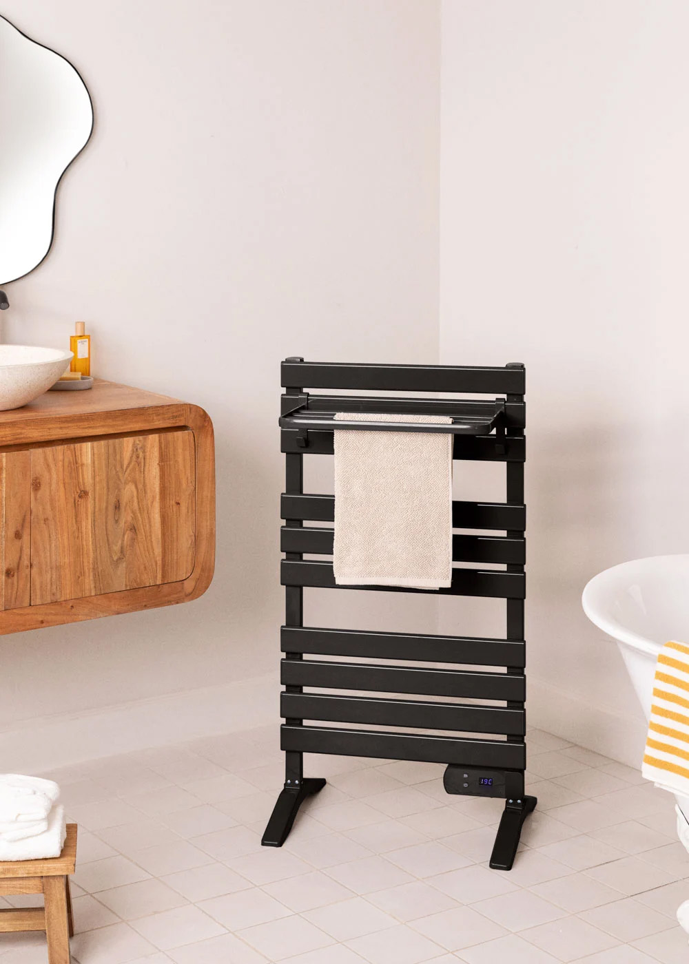 2 in 1 Wall Mounted and Freestanding Towel Rail 500W